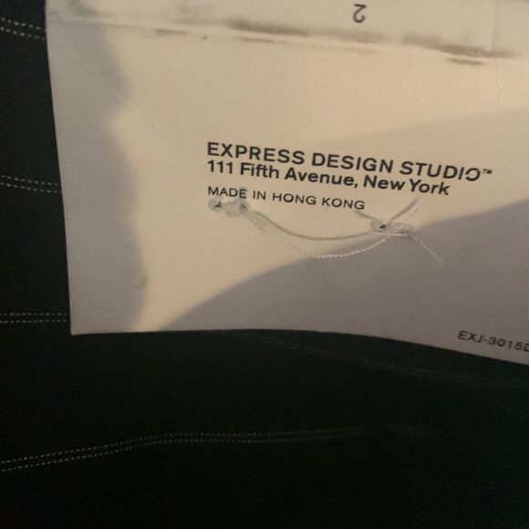 Express Size 2 Publicist Low Rise Flare Contoured Through Hip Black White Pants - Picture 8 of 8